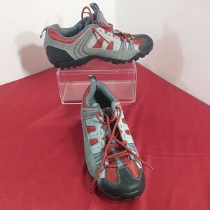 Specialized Women’ Mountain Bike Cycling Size 10 EU41 Red and Gray.